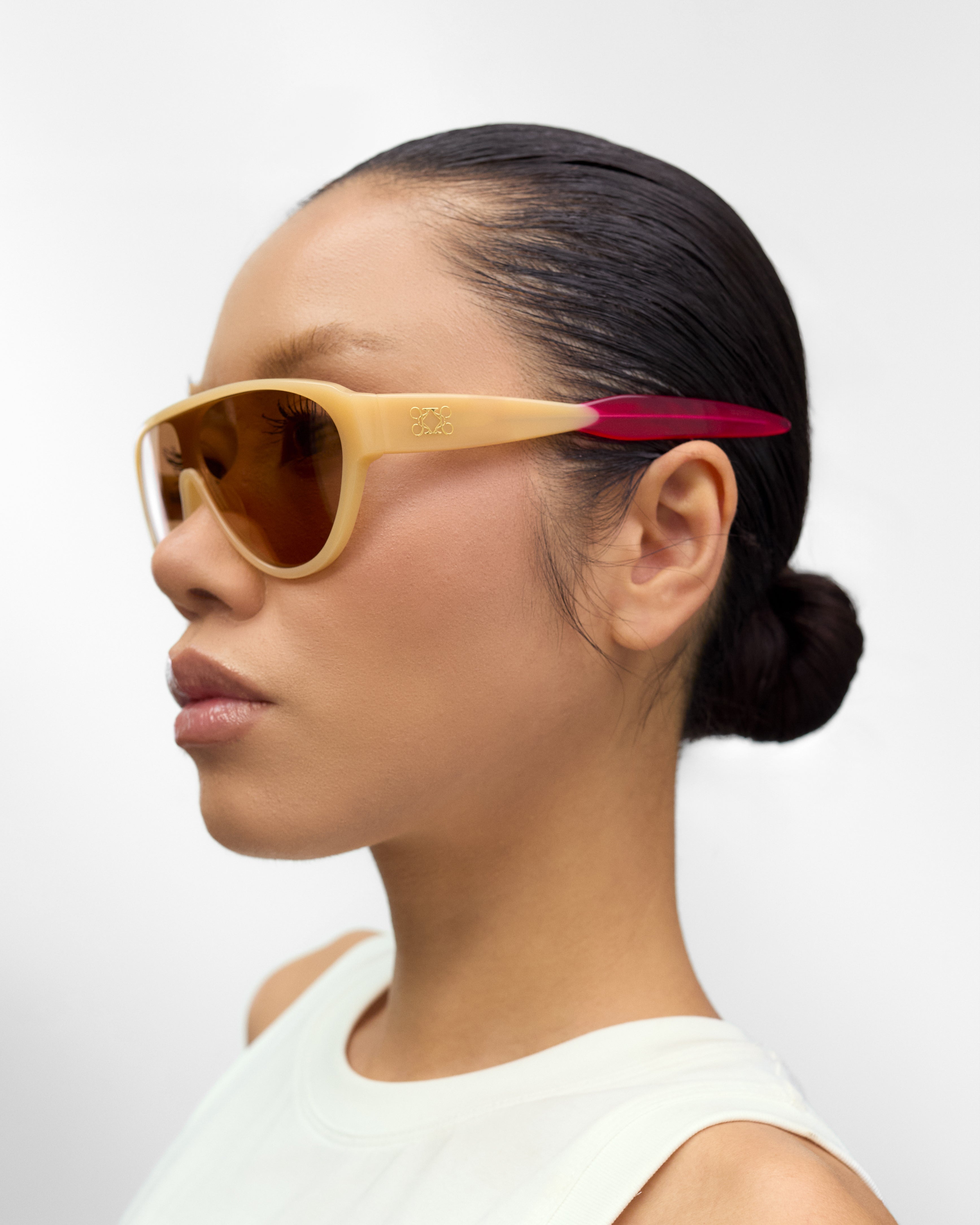 René Milky Beige/Red